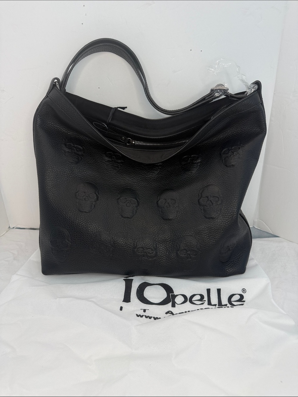 Io Pelle Women's Black Soft Leather Small Skull Embossed Hobo Handbag